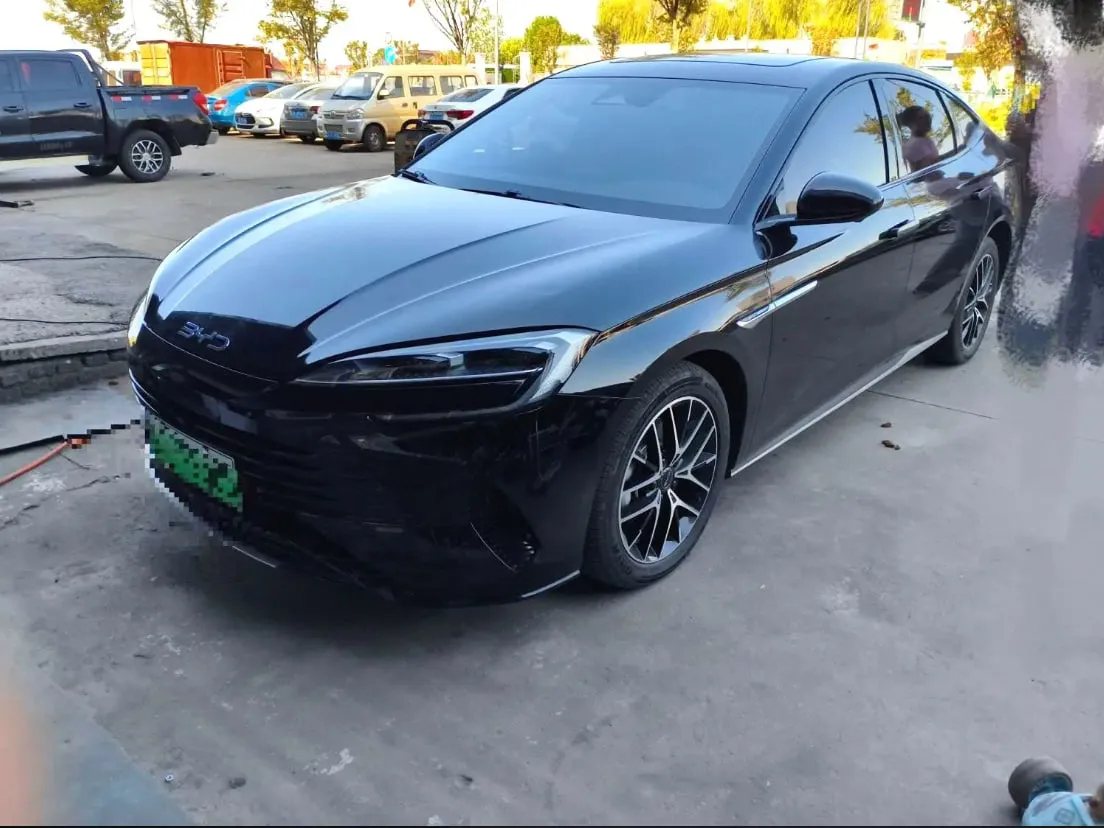 BYD Seal 07 2024 — фото 1 из 5