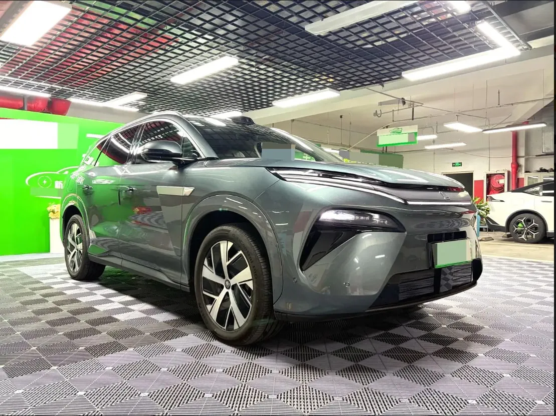 BYD Tang L 2025 — фото 1 из 5