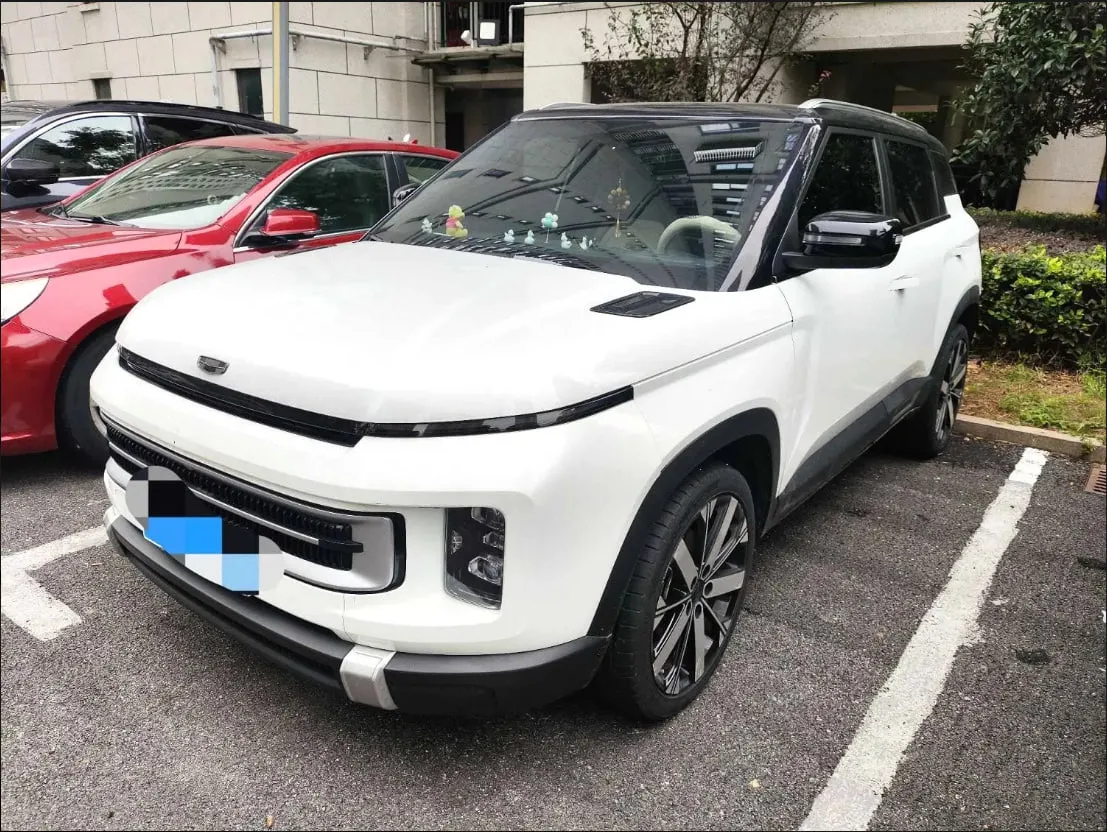Geely ICON 2022 — фото 1 из 5