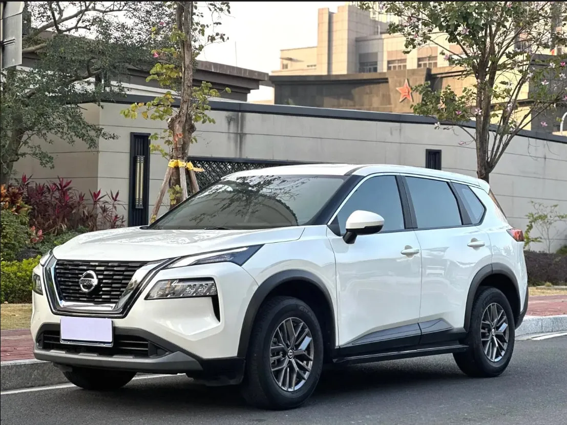 Nissan X-Trail 2022 — фото 1 из 5