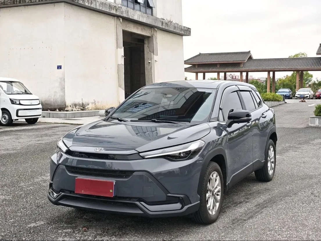 Toyota Corolla Cross 2026 — фото 1 из 5