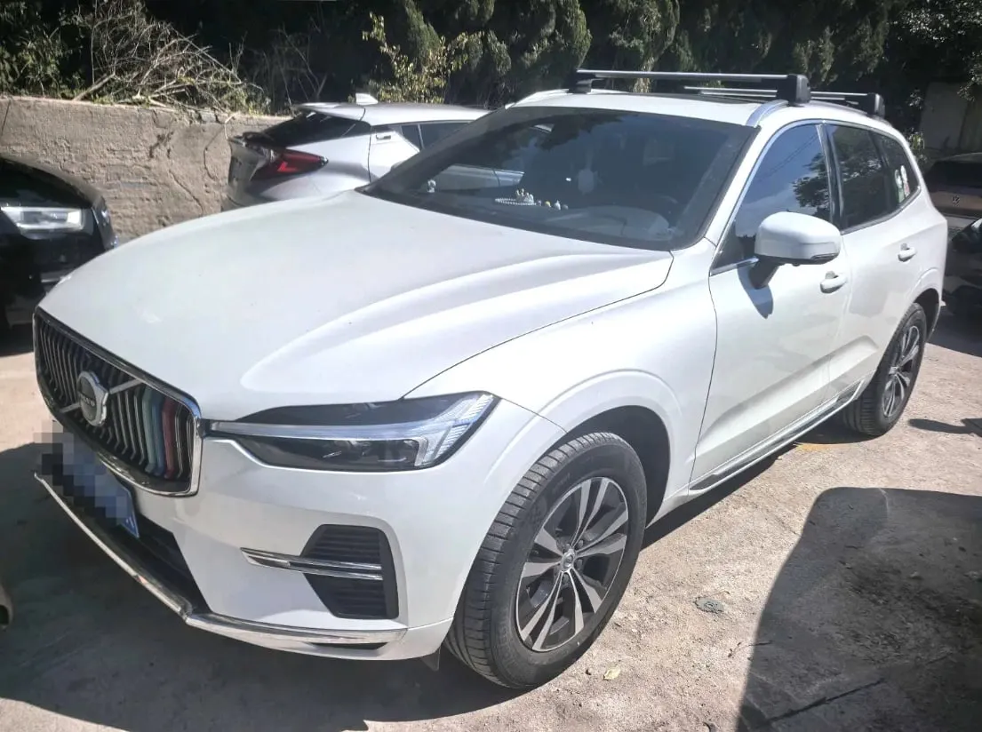 Volvo XC60 2023 — фото 1 из 5